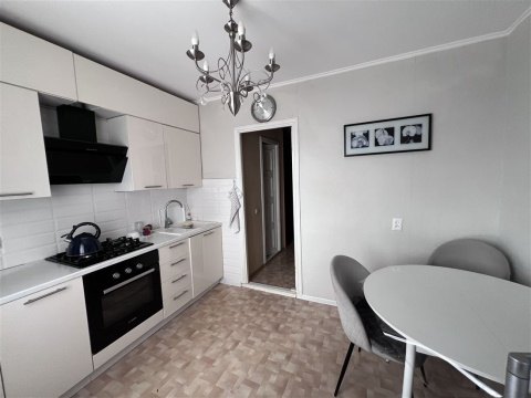 4-к квартира, 4/5 эт., 80м²