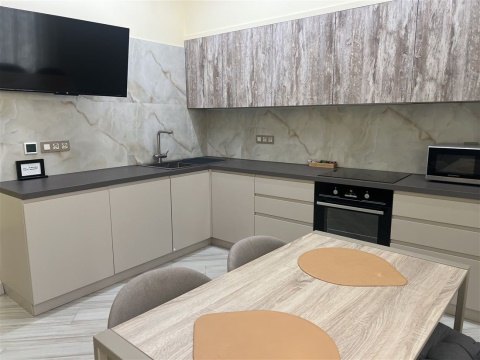 1-к квартира, 8/12 эт., 53м²