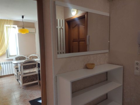 2-к квартира, 7/9 эт., 65м²