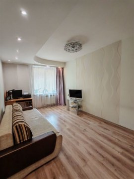 1-к квартира, 6/12 эт., 42м²