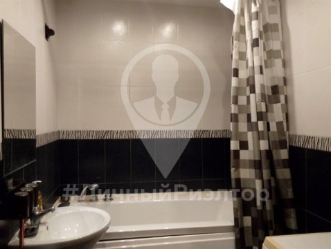 2-к квартира, 1/10 эт., 70м²