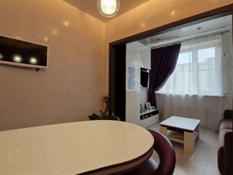 2-к квартира, 4/15 эт., 54м²