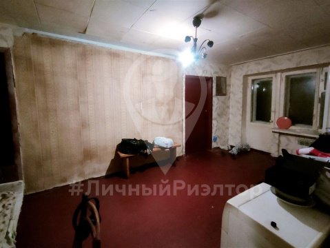 3-к квартира, 2/5 эт., 42м²