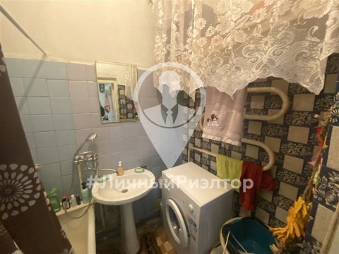 3-к квартира, 1/2 эт., 63м²