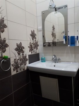 4-к квартира, 5/5 эт., 94м²