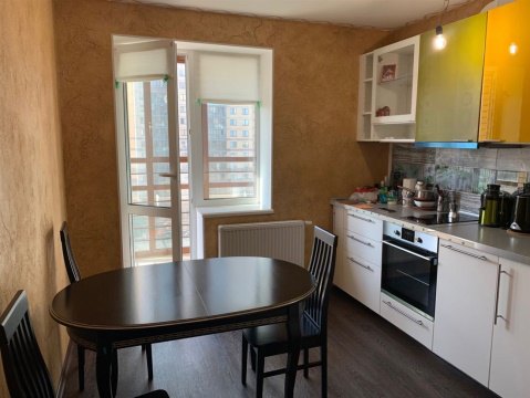 2-к квартира, 9/26 эт., 57м²