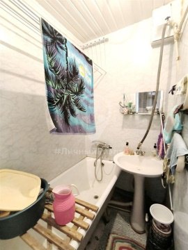 3-к квартира, 5/5 эт., 64м²