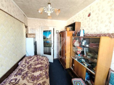 3-к квартира, 5/5 эт., 64м²