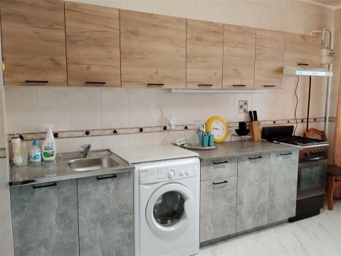 2-к квартира, 10/10 эт., 57м²