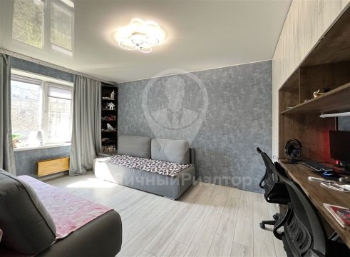 2-к квартира, 1/5 эт., 42м²