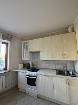 2-к квартира, 3/16 эт., 67м²