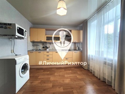 2-к квартира, 1/10 эт., 71м²