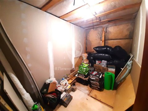 Дом 198м², участок 3 сот.