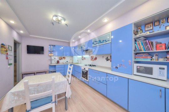 3-к квартира, 5/10 эт., 98м²