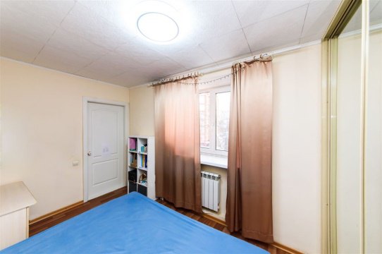 3-к квартира, 4/5 эт., 50м²