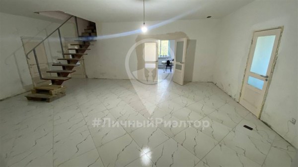 Дом 550м², участок 8 сот.