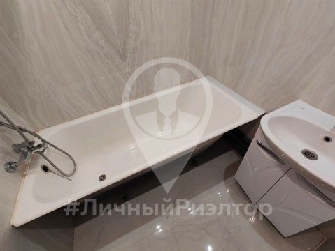 3-к квартира, 1/10 эт., 96м²