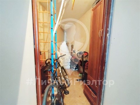 4-к квартира, 5/9 эт., 93м²