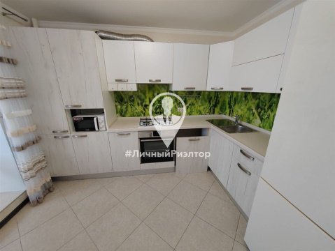 2-к квартира, 3/11 эт., 60м²