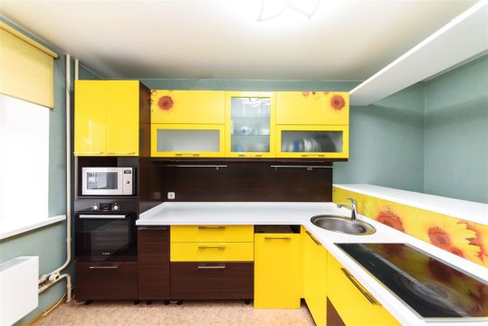 3-к квартира, 3/10 эт., 83м²