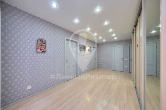 3-к квартира, 5/10 эт., 98м²