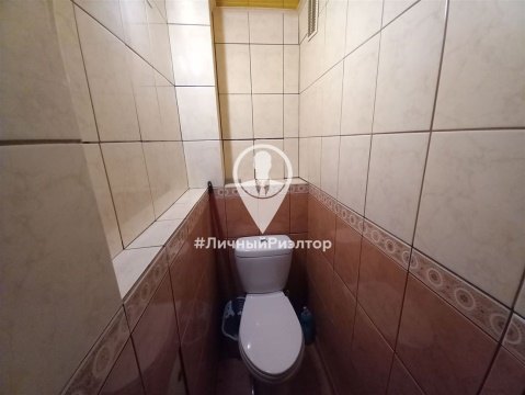 2-к квартира, 8/9 эт., 50м²