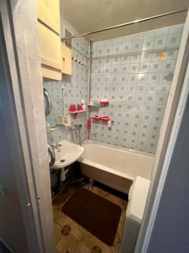 3-к квартира, 2/5 эт., 64м²