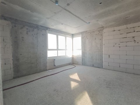 2-к квартира, 24/28 эт., 70м²