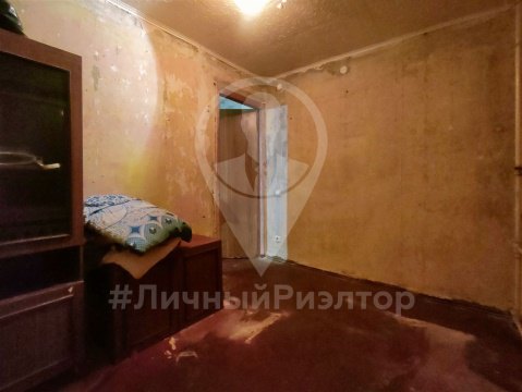 3-к квартира, 2/5 эт., 42м²