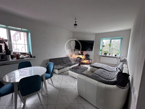 Дом 550м², участок 8 сот.