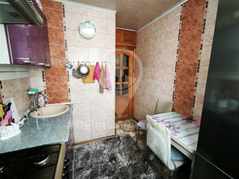 3-к квартира, 2/5 эт., 47м²