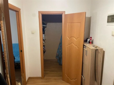1-к квартира, 12/17 эт., 42м²
