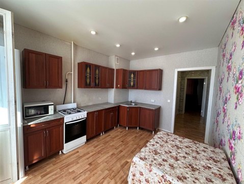 2-к квартира, 3/10 эт., 56м²