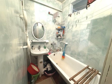 4-к квартира, 1/5 эт., 62м²