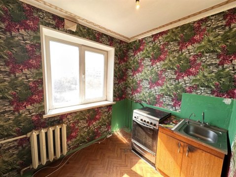 2-к квартира, 5/5 эт., 42м²