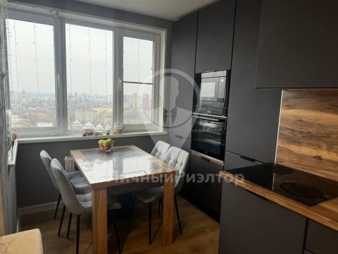 2-к квартира, 20/23 эт., 61м²
