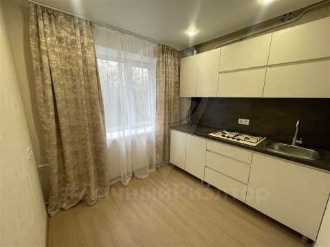 2-к квартира, 5/5 эт., 43м²