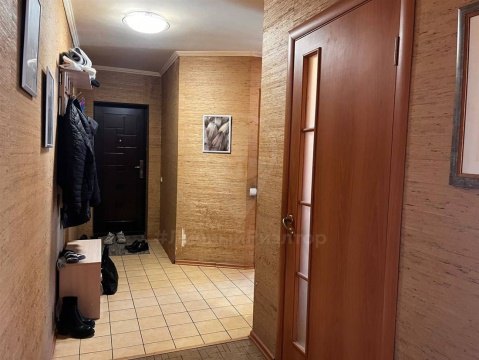 2-к квартира, 4/5 эт., 60м²