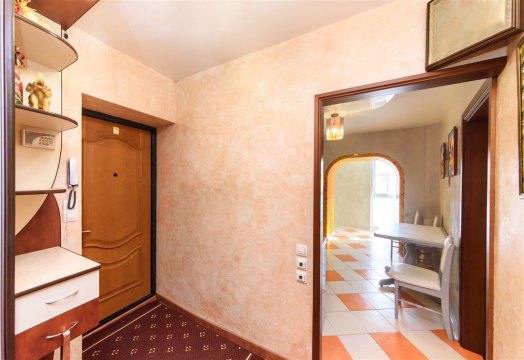 4-к квартира, 3/4 эт., 93м²