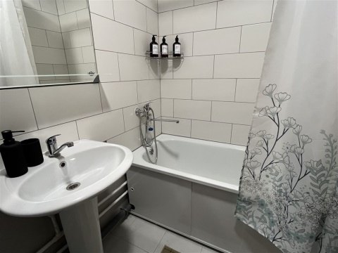 1-к квартира, 3/16 эт., 40м²