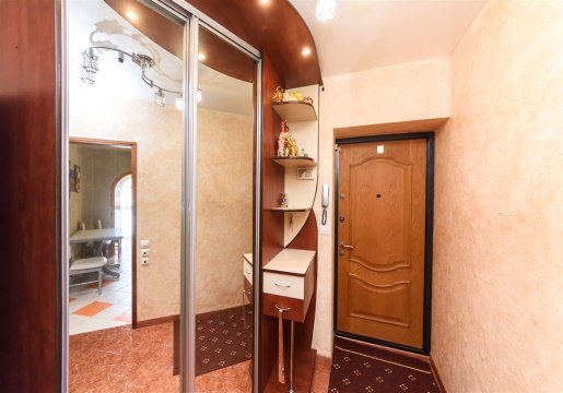 4-к квартира, 3/4 эт., 93м²