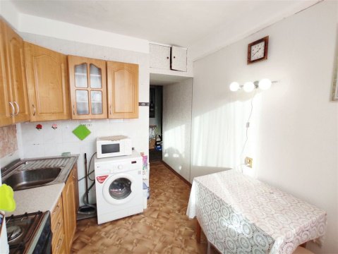 2-к квартира, 4/9 эт., 45м²