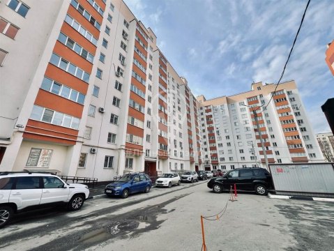 2-к квартира, 10/11 эт., 77м²