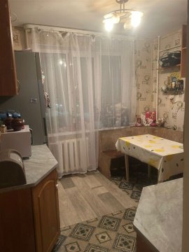2-к квартира, 4/5 эт., 47м²