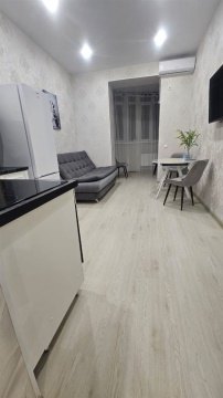 2-к квартира, 3/16 эт., 70м²
