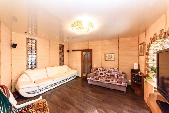 4-к квартира, 3/4 эт., 93м²