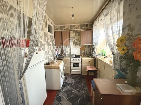 4-к квартира, 1/5 эт., 62м²