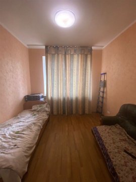 3-к квартира, 1/3 эт., 80м²