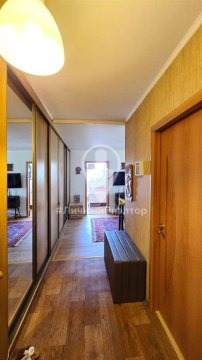 4-к квартира, 5/5 эт., 62м²