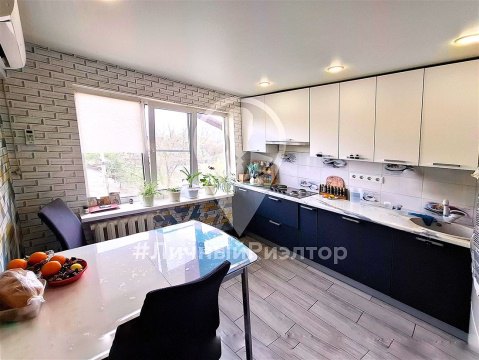3-к квартира, 3/3 эт., 59м²